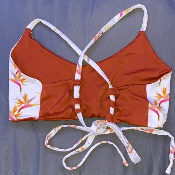 Nā wāhine Lole bird of paradise top - Picture 2 of 4